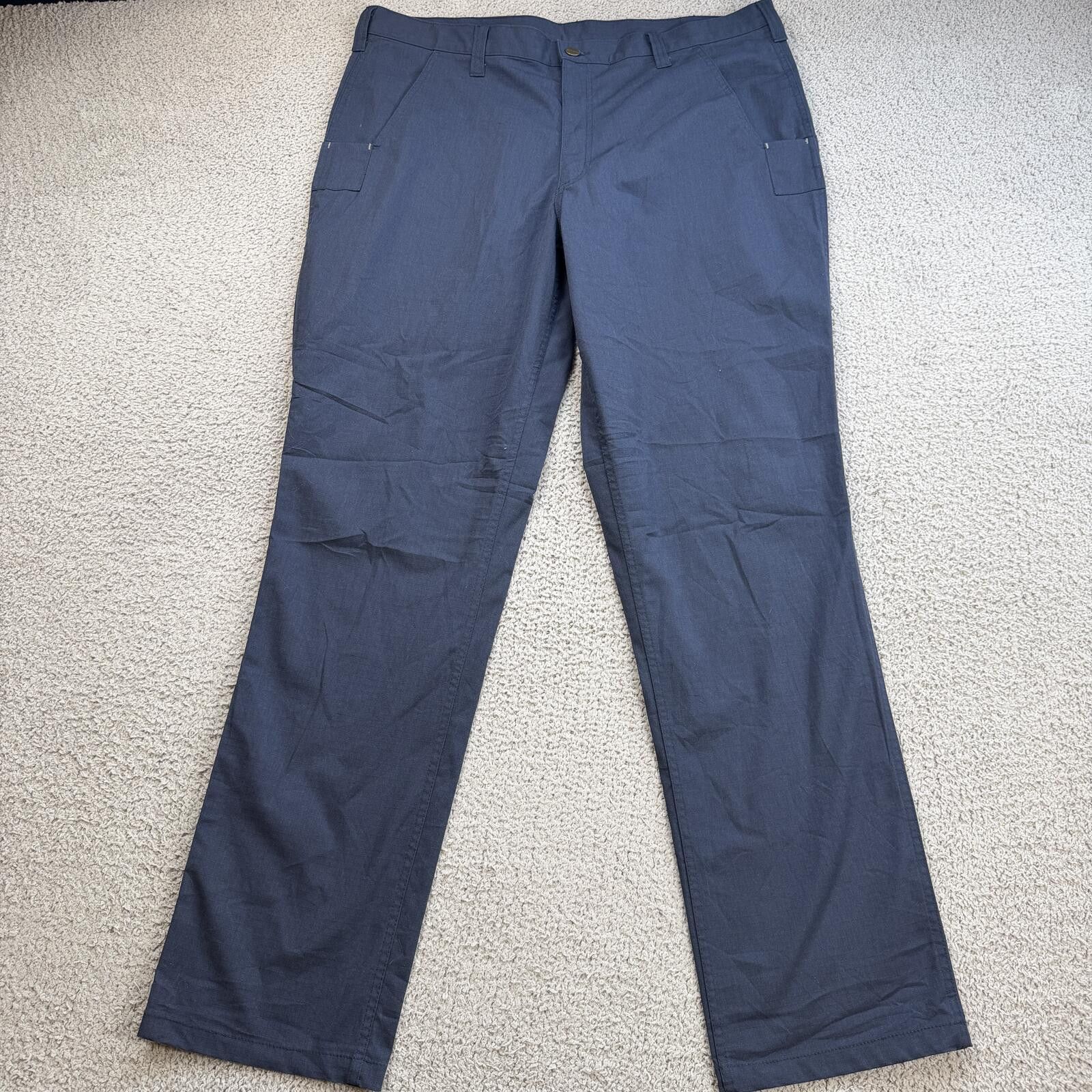 Carhartt Carhartt Relaxed Fit Work Pants Mens 36x31 Navy Utility Size US 36 / EU 52 - 1 Thumbnail