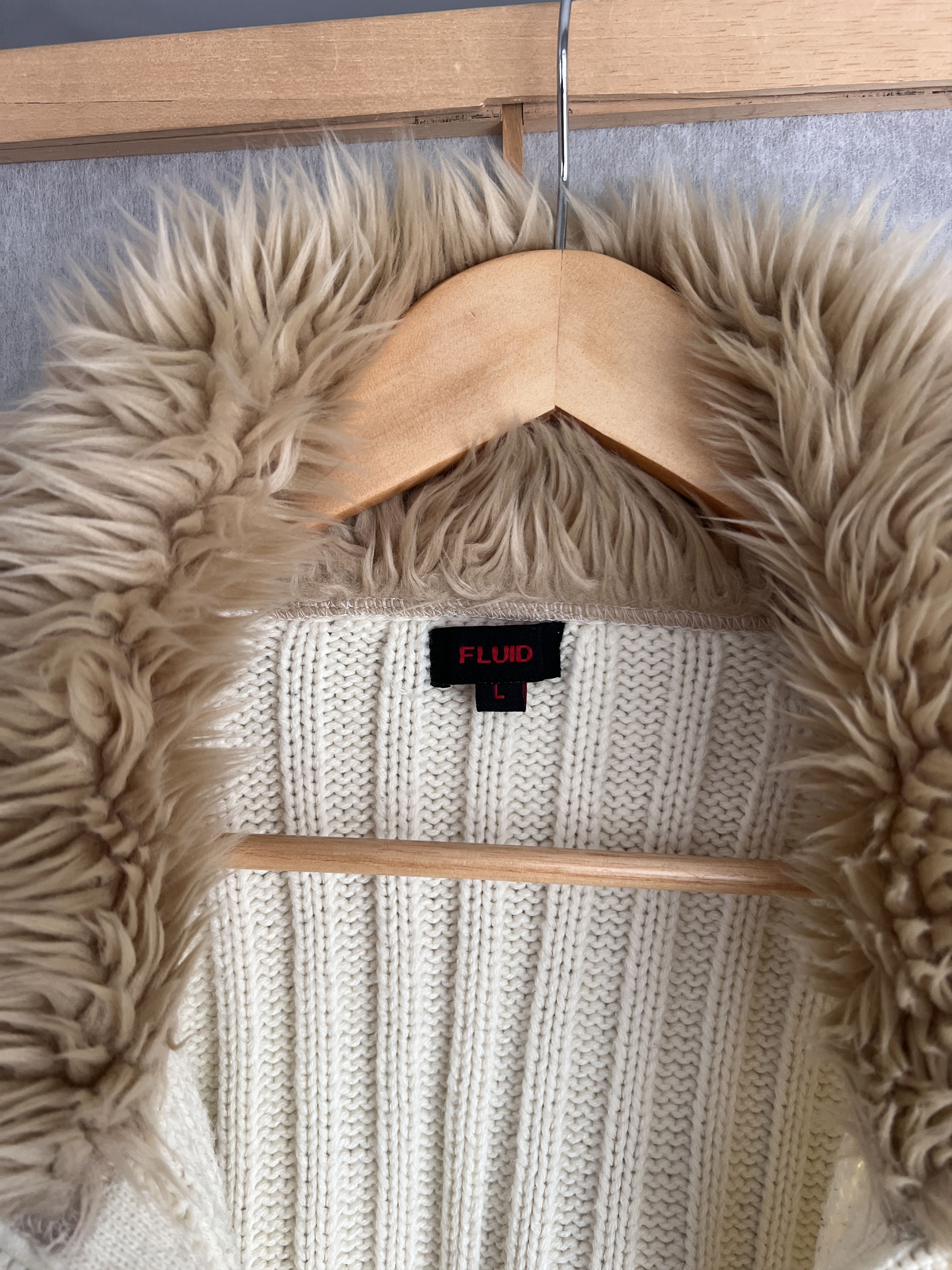 Hysteric Glamour Vintage 2000s cable knit cropped sweater faux fur collar y2k Size L / US 10 / IT 46 - 11 Thumbnail