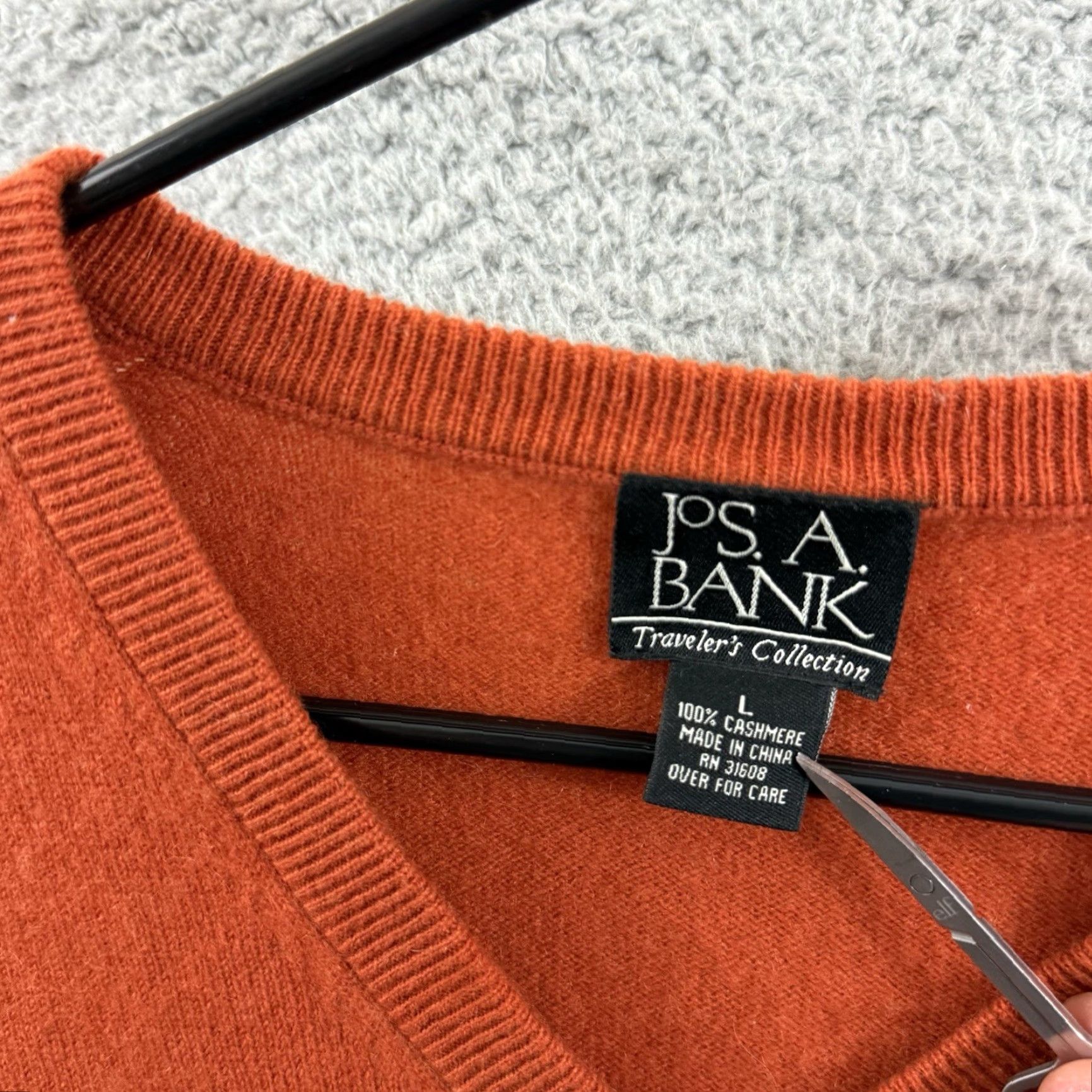 Vintage Jos A Bank Sweater Mens Large Orange Knit 100% Cashmere V Neck Pullover Preppy Size US L / EU 52-54 / 3 - 7 Thumbnail