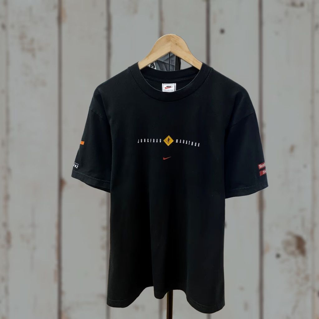 Nike VINTAGE Nike Jungfrau Marathon T-shirt Mens M Black Retro 1998 Size US M / EU 48-50 / 2 - 1 Thumbnail
