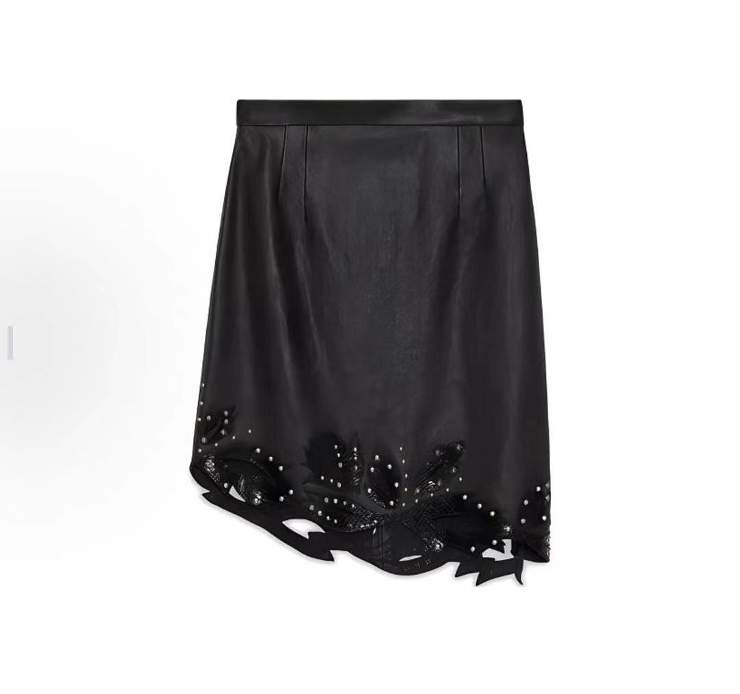 Gucci Gucci Runway Python snake detail leather mini skirt Size 26" / US 2 / IT 38 - 13 Thumbnail