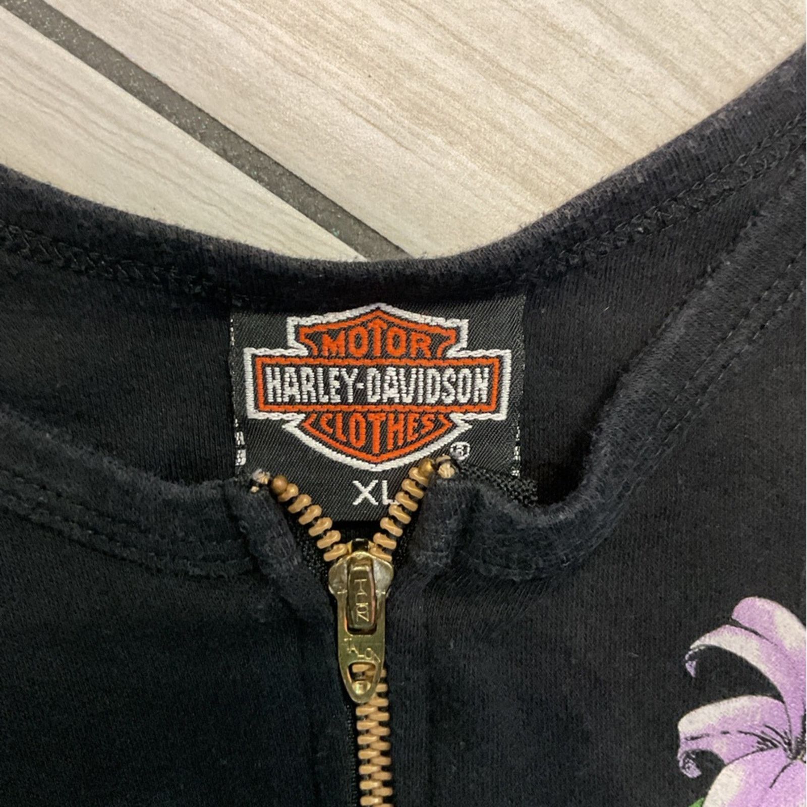 & Other Stories Vintage Harley Davidson 1989 Black /Flower graphic Crop Top Size XL / US 12-14 / IT 48-50 - 5 Thumbnail