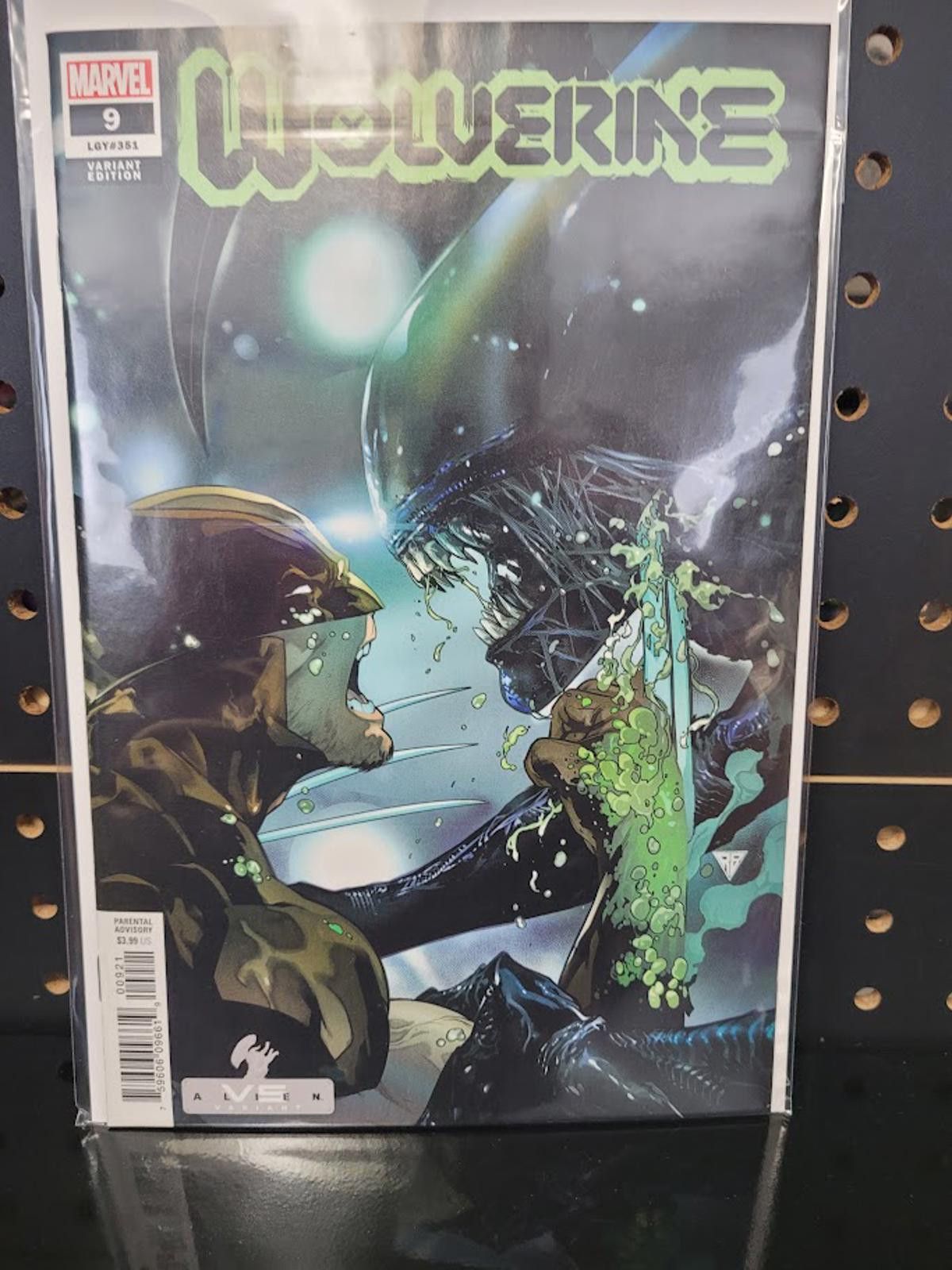 Marvel Comics Wolverine #9 Alien Variant Comic - Exciting Collectible! Size ONE SIZE - 1 Thumbnail