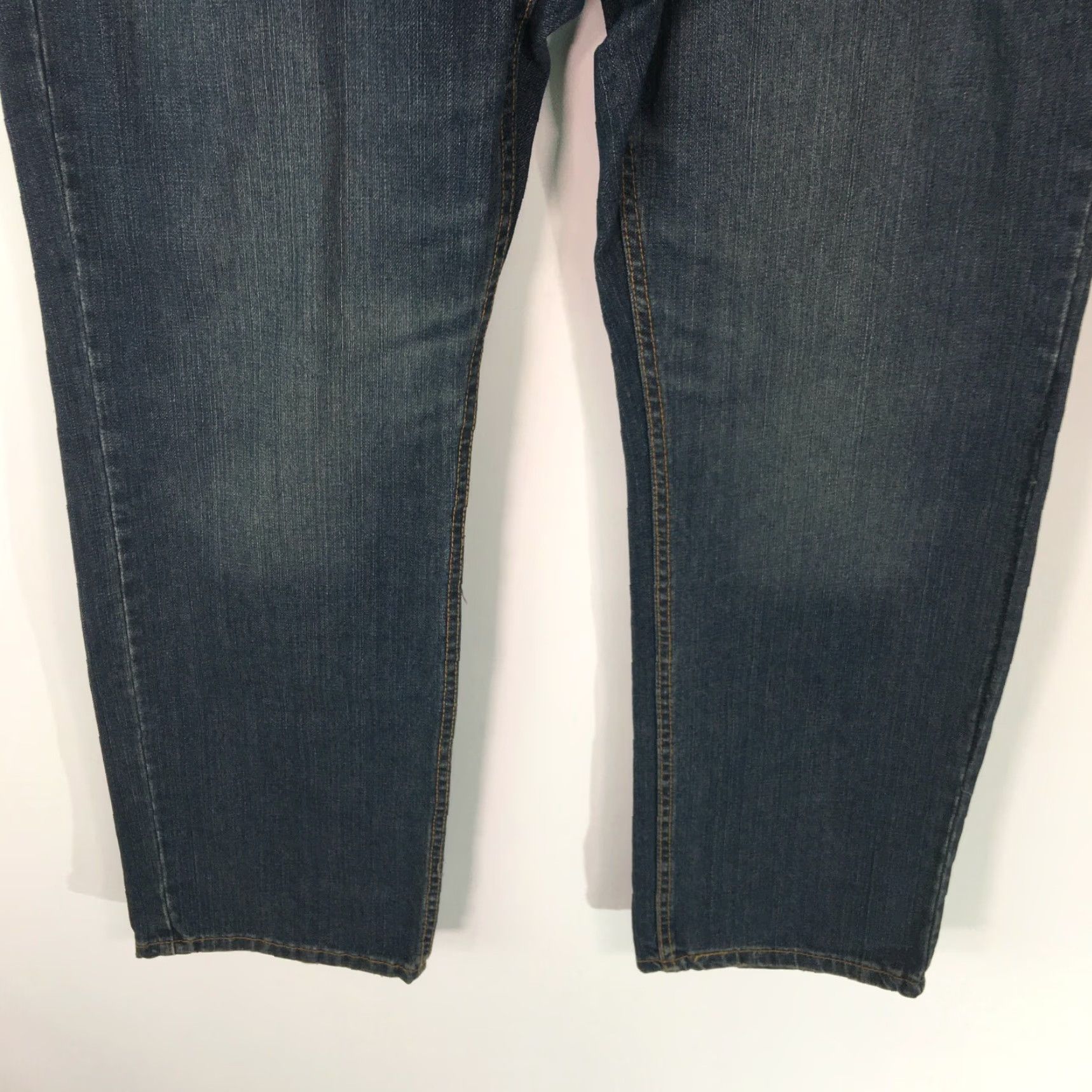 Levi's Vintage Levi's 559 Mens Straight Leg Relaxed Fit Jeans Size 36X30 Blue Denim Casual Size US 38 / EU 54 - 5 Thumbnail