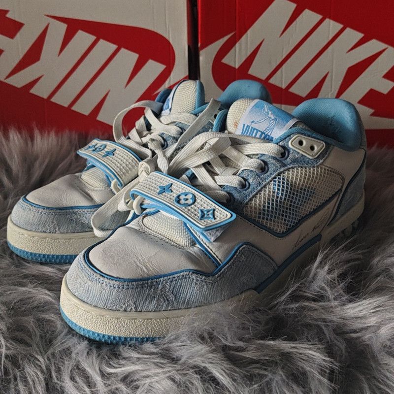 Louis Vuitton Blue and White Low-Top Trainer 0079