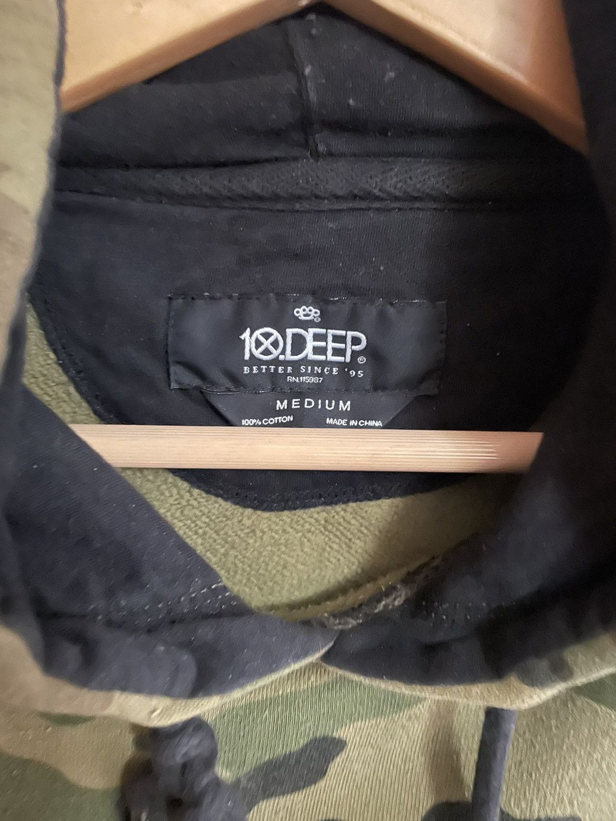 10 Deep 10 Deep Script Logo Hoodie Woodland Camouflage Size Medium Size US M / EU 48-50 / 2 - 3 Thumbnail