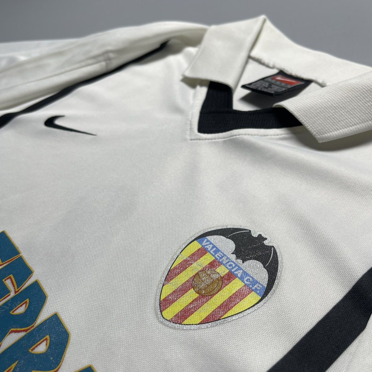 Nike VALENCIA NIKE 2000/2001 FOOTBALL HOME JERSEY #6 MENDIETA Size US M / EU 48-50 / 2 - 5 Thumbnail