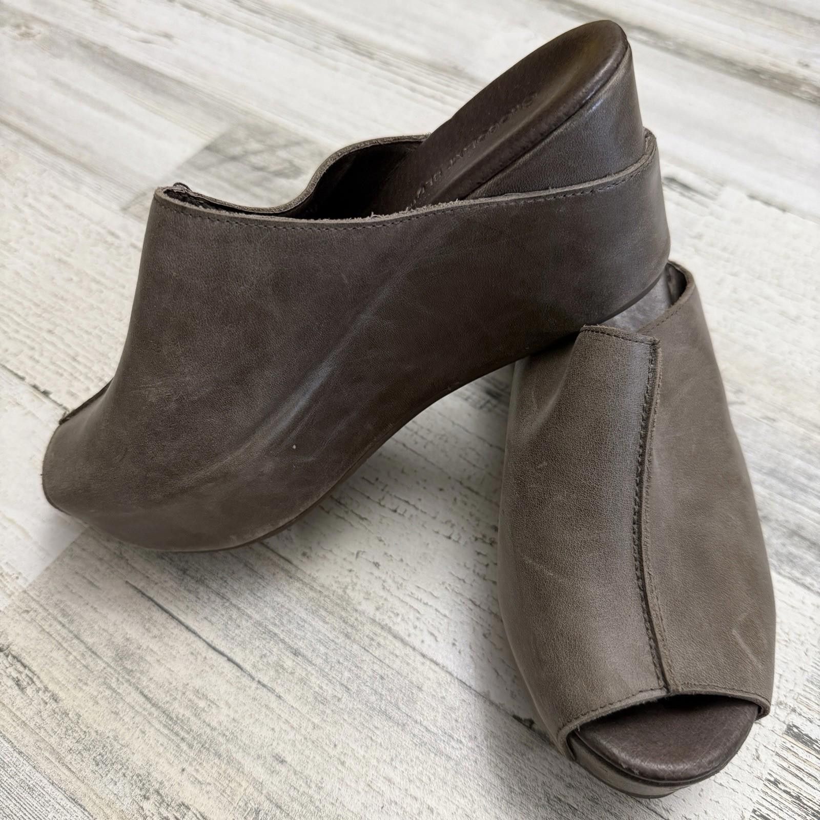 Designer Chocolat Blu Leather Wedge Platform Sandals, Size 7.5 Size US 7.5 / IT 37.5 - 2 Thumbnail
