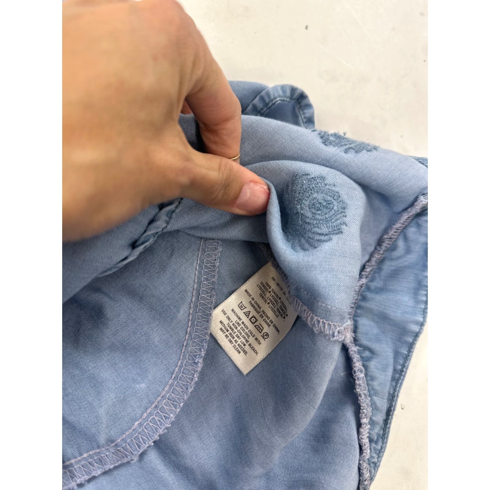 Vintage Holding Horses Shift Dress Womens Small Blue Chambray 3/4 Sleeve Embroidered Tie Waist Casual Size S / US 4 / IT 40 - 4 Thumbnail