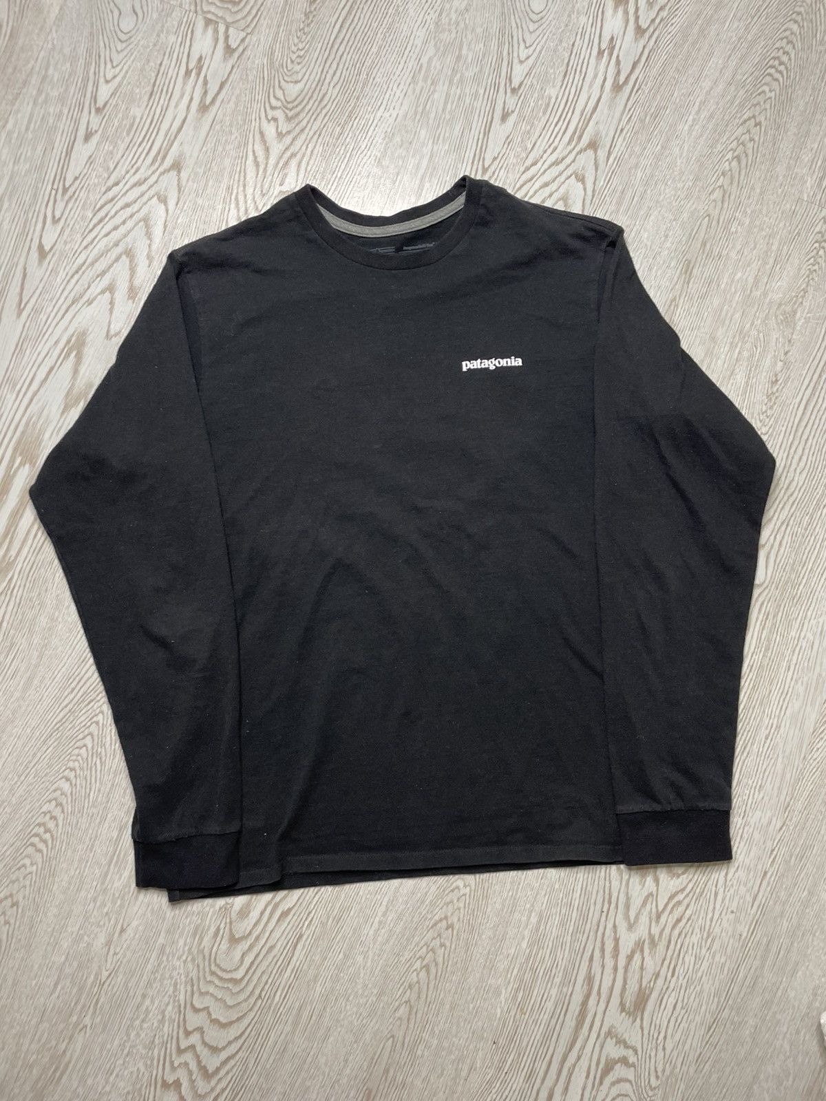 Patagonia Y2K Patagonia Big logo in Back Long sleeves tshirt Size US S / EU 44-46 / 1 - 5 Thumbnail