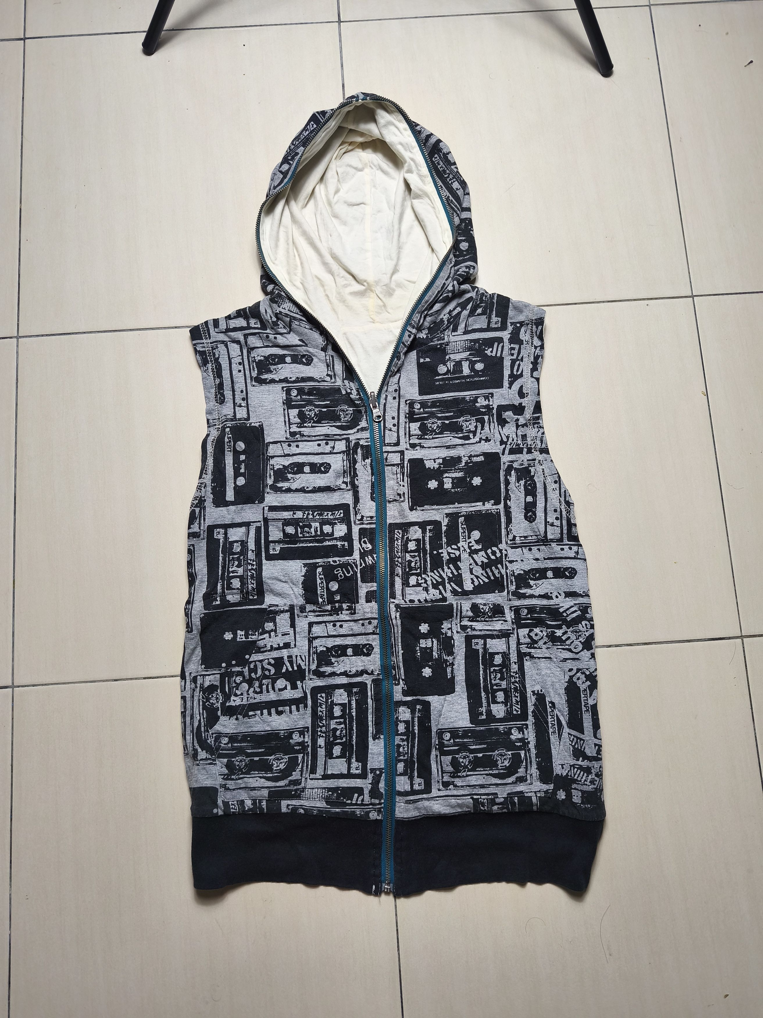 Japanese Brand Quash full zip sleeve less hoodie reversible full print L Size US L / EU 52-54 / 3 - 1 Thumbnail