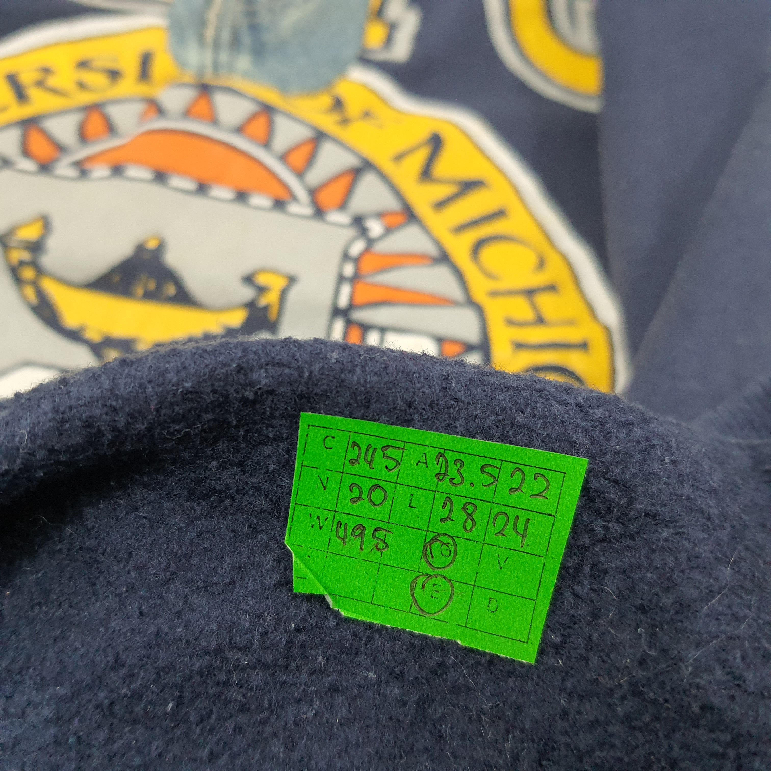 Other Vintage University of Michigan Sweatshirt C245N20 Size US L / EU 52-54 / 3 - 5 Thumbnail