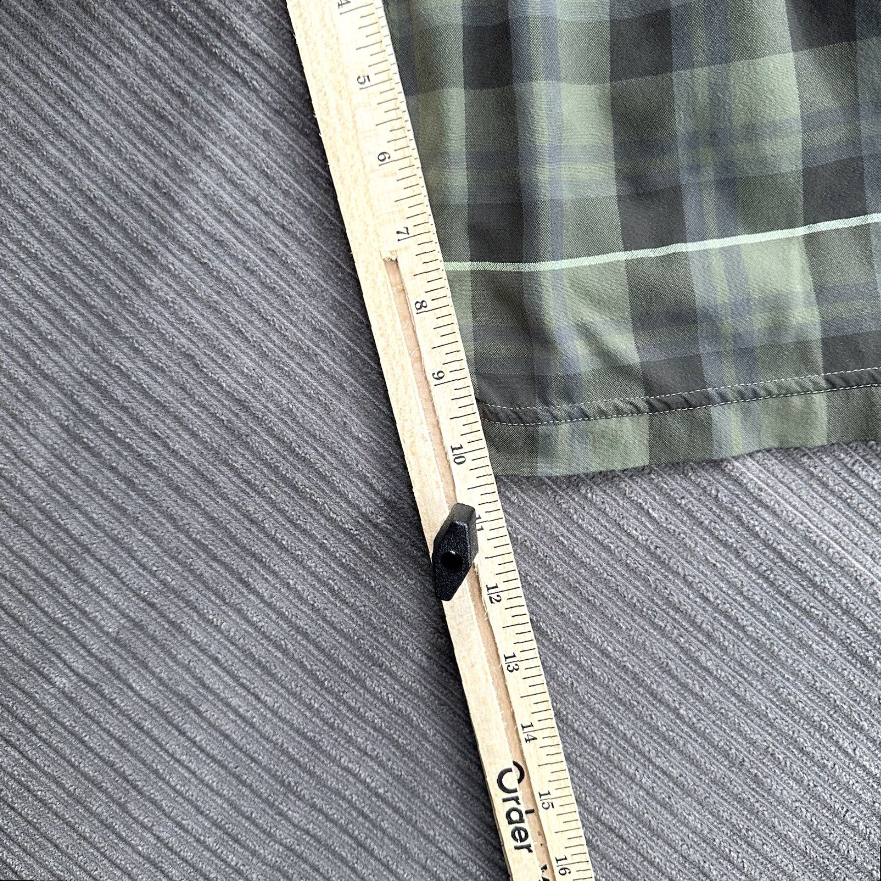 Lululemon Lululemon Chino Shorts Men 38 Green Plaid Casual Outdoor Weekend Travel Multicolor 5-Pocket Logo Pocket Regular Inseam 10 Casual Mens Size US 38 / EU 54 - 6 Thumbnail