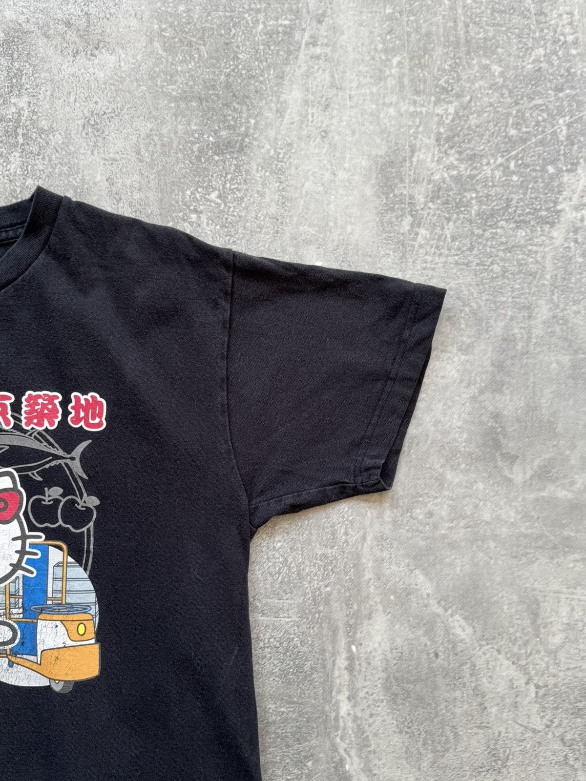 Anime Vintage Hello Kitty 1976, 2009 Sanrio Tee Size US M / EU 48-50 / 2 - 5 Thumbnail