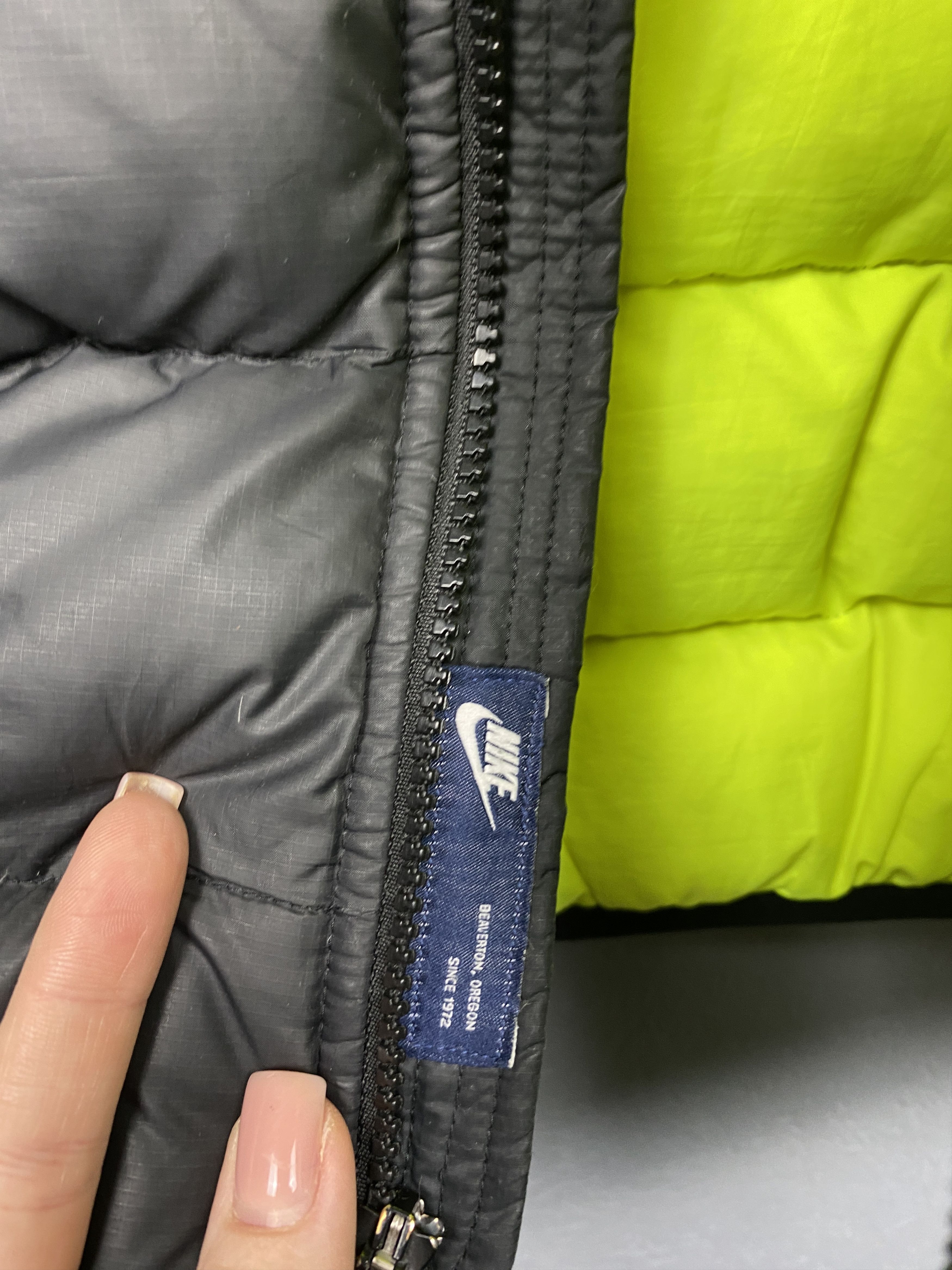 Nike Nike Vintage Mens Down Puffer Vest Size US M / EU 48-50 / 2 - 13 Thumbnail