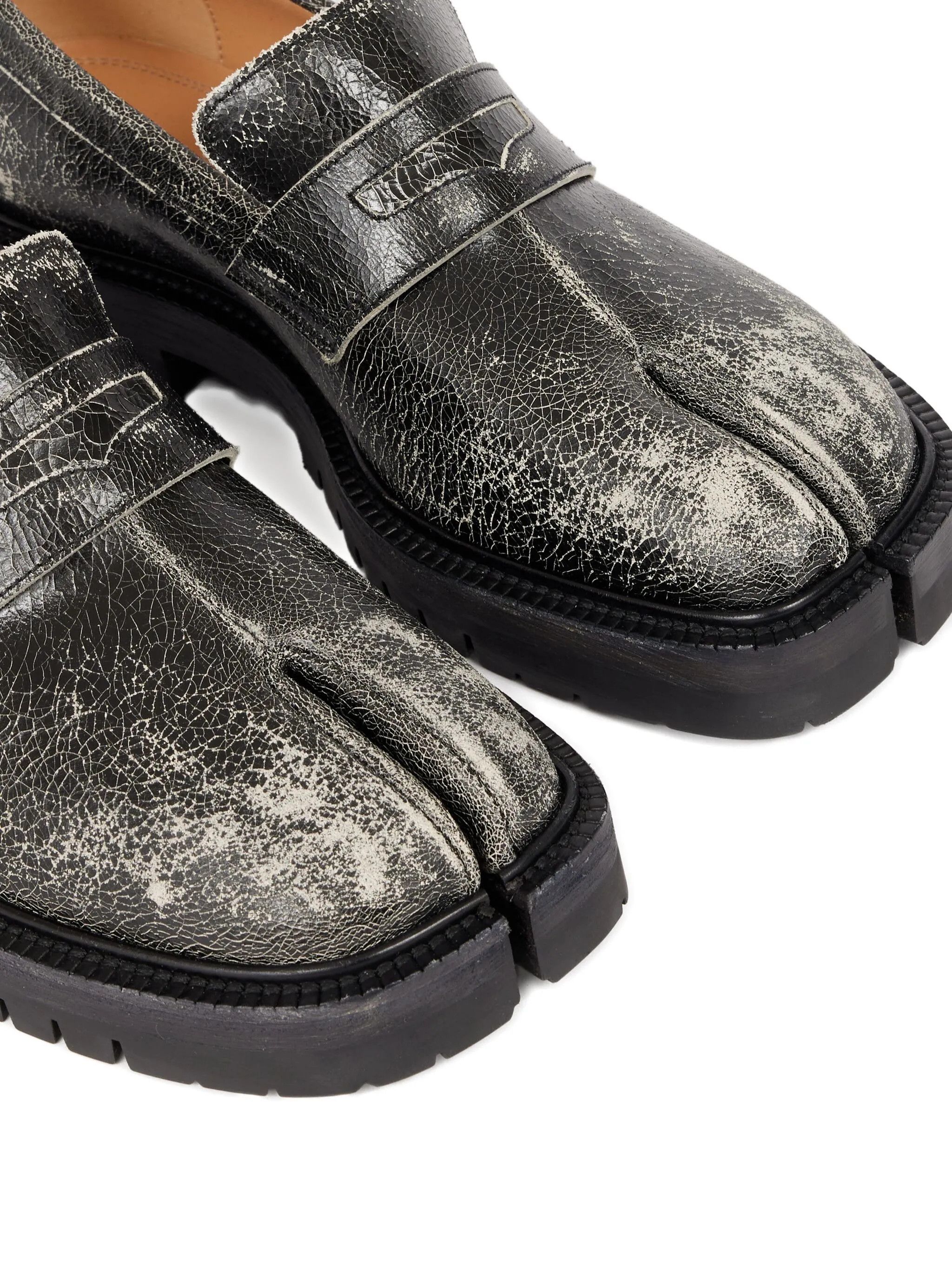 Maison Margiela o1w1db10526 Tabby County' Cracked-effect Loafers in Black Size US 7 / EU 40 - 4 Thumbnail