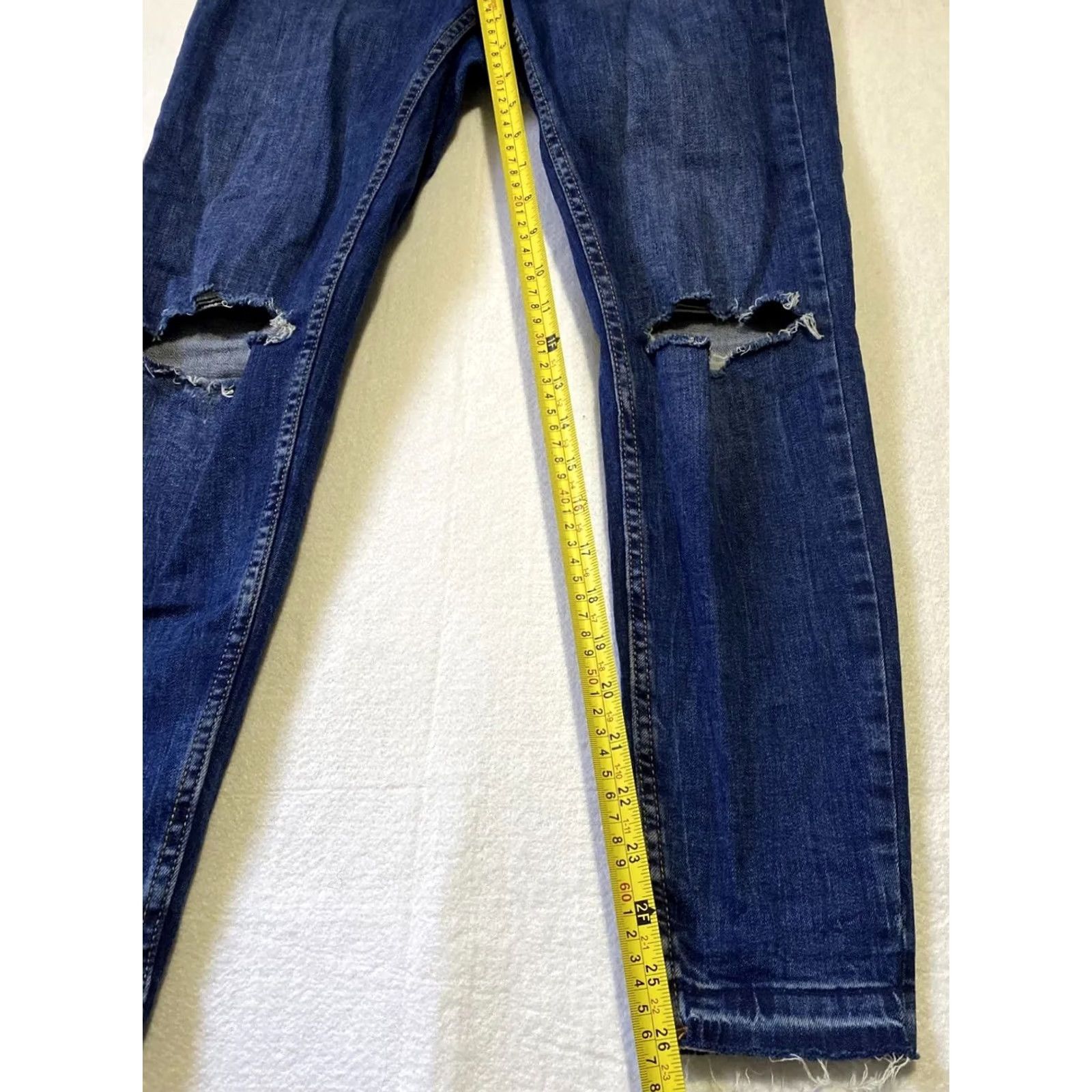 Bershka Bershka Jeans Women's Size 6 Blue Skinny Distressed Stretch Denim / 27-4 Distressed Skinny Jeans Womens 6 Blue Classic Modern Seasons Size 28" / US 6 / IT 42 - 7 Thumbnail