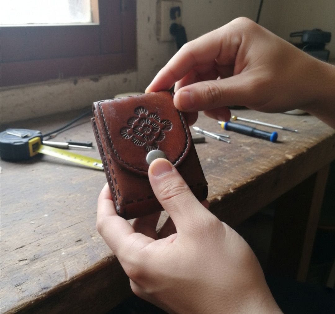 Vintage Vintage Hand-Tooled Leather Western Pouch - Cowboy Size ONE SIZE - 3 Thumbnail
