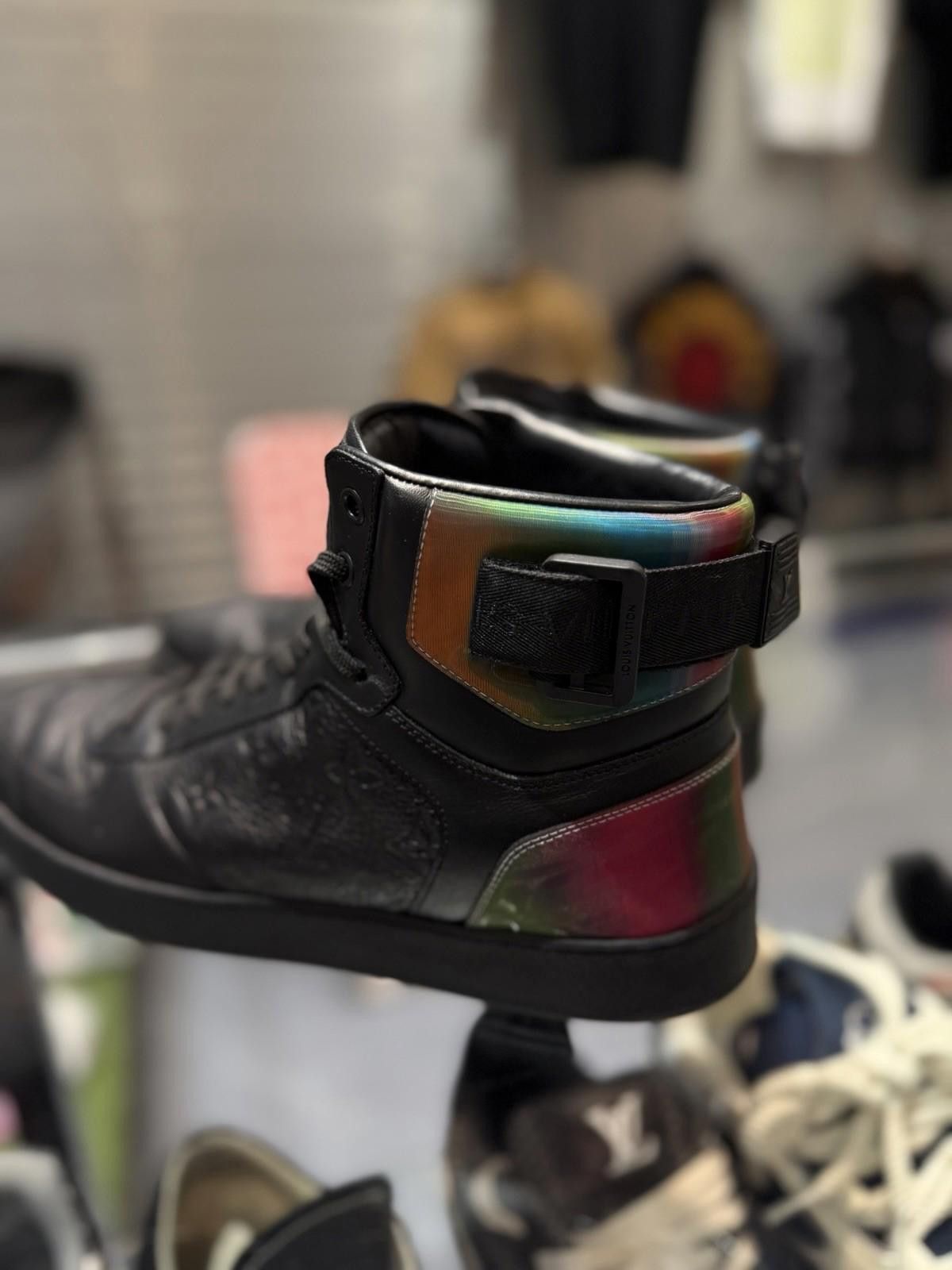 Louis Vuitton Louis Vuitton Rivoli Sneakers Multi Color 9.5US/8.5LV Size US 9.5 / EU 42-43 - 7 Thumbnail