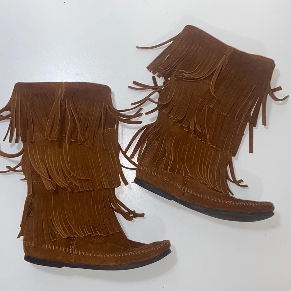 Minnetonka Minnetonka l 3 Layer Fringe Boots Size 6 Size US 6 / IT 36 - 4 Thumbnail