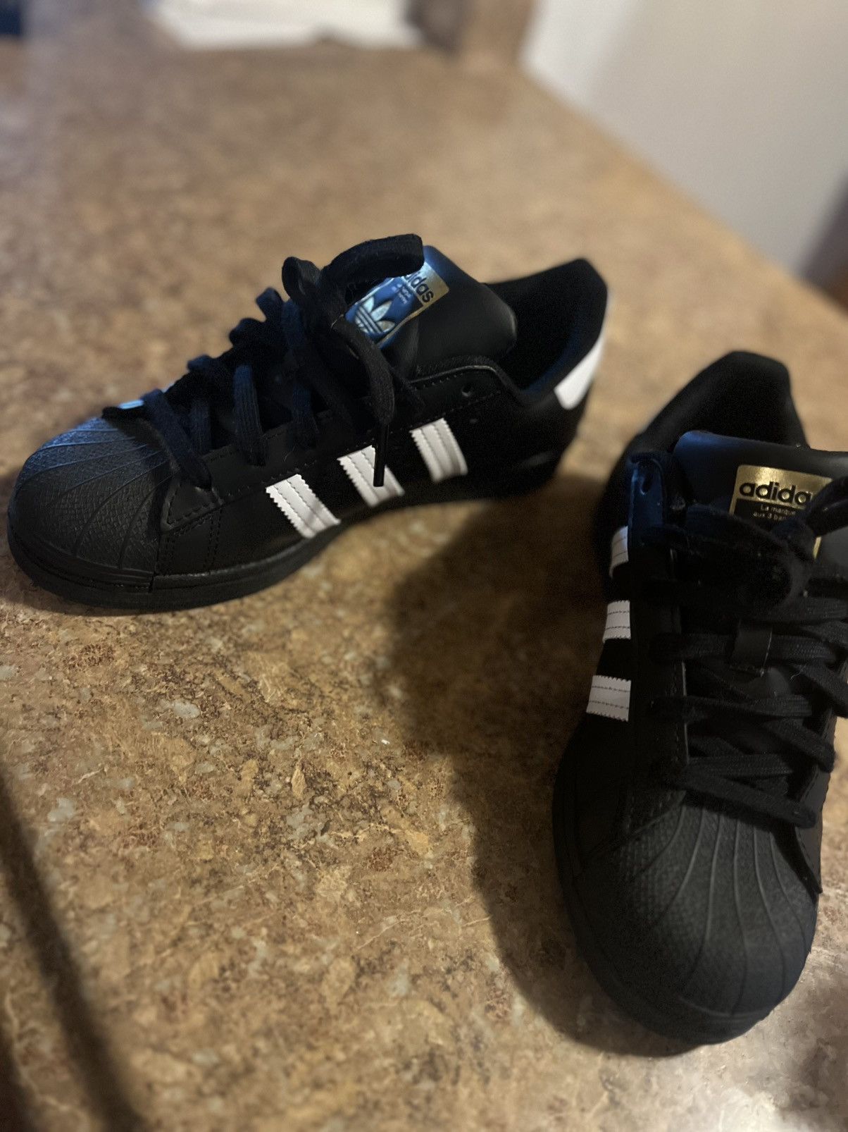 Adidas Adidas Superstar Size US 6.5 / EU 39-40 - 4 Thumbnail