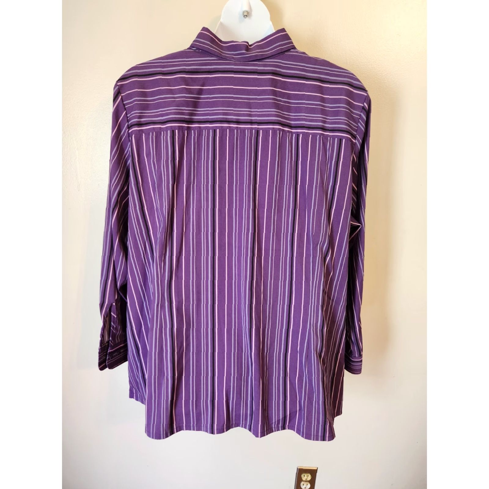 Vintage Doc & Amelia Premier by Cintas Purple Button Up Stripe Uniform Shirt 5X Women, Polyester, Purple, Shirt, 5X, Womens Size US XXL / EU 58 / 5 - 6 Thumbnail