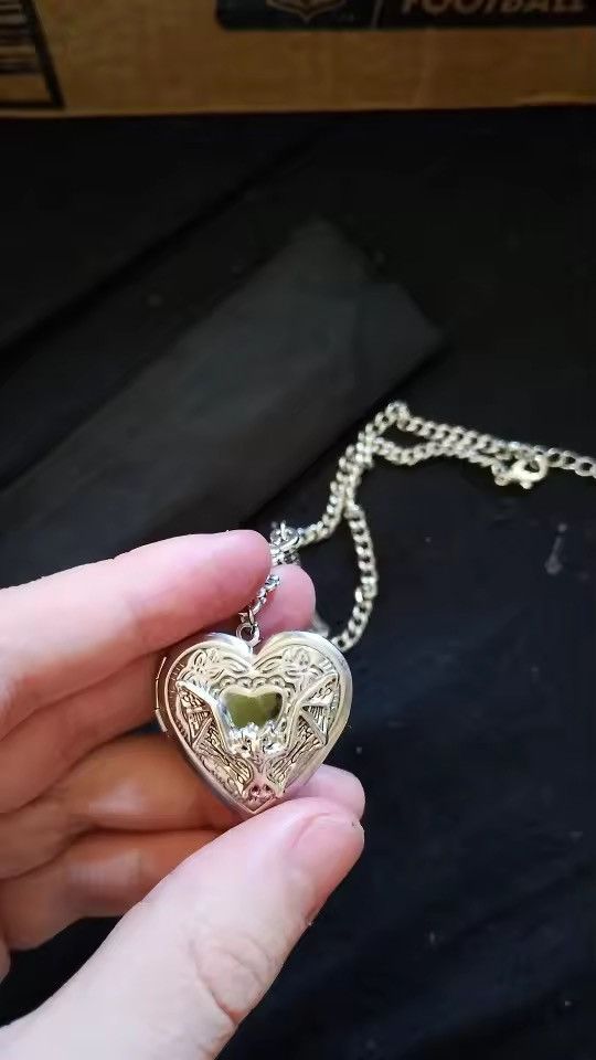 Jewelry Bat Relief Stereo Heart Pendant Necklac Size ONE SIZE - 5 Thumbnail