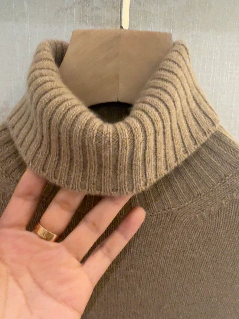 Loro Piana LORO PIANA Camel color high collar baby cashmere sweater Size XS / US 0-2 / IT 36-38 - 2 Thumbnail