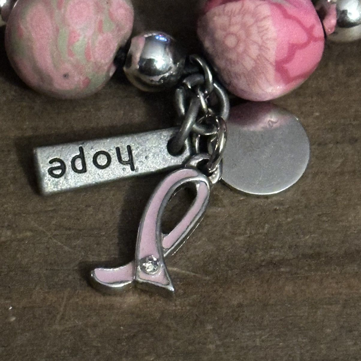 Other Jilzara breast cancer awareness clay bead stretch bracelet Size ONE SIZE - 4 Thumbnail