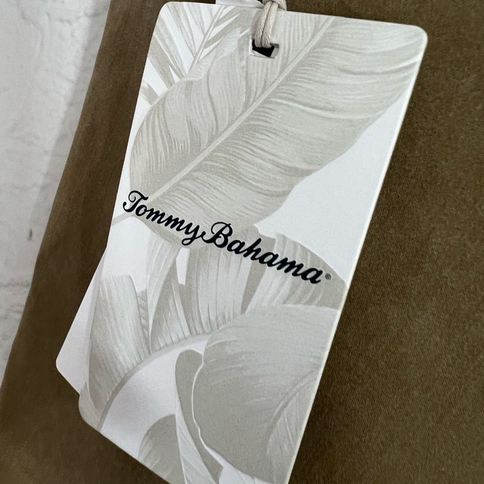 Tommy Bahama Tommy Bahama Men's Shorts Boracay 12” Chino 40 Tan NWT Golf Size US 40 / EU 56 - 3 Thumbnail