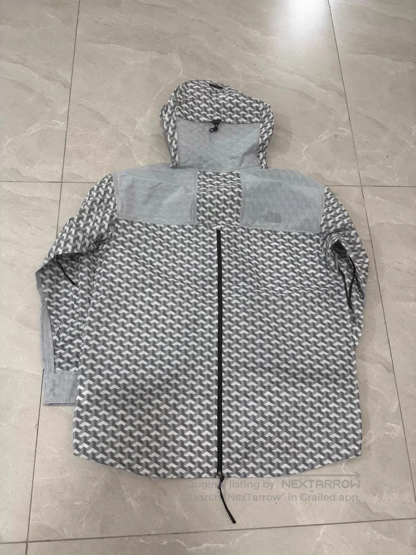 The North Face Gray Patterned Hooded Rain Jacket - Size S. Size US S / EU 44-46 / 1 - 5 Thumbnail