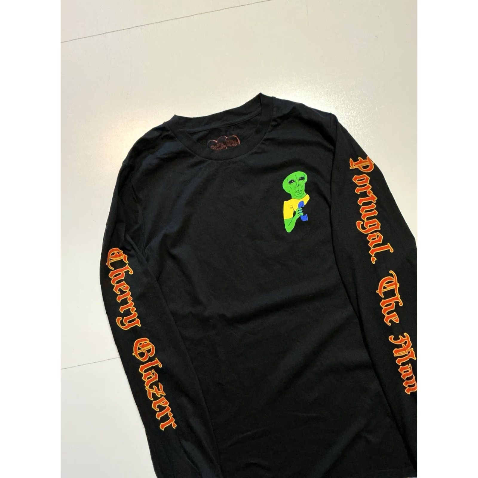 Vintage Cherry Glazerr Portugal The Man Official Merch Alien Rock Band L/S T-Shirt Black S Mens Size US S / EU 44-46 / 1 - 3 Thumbnail