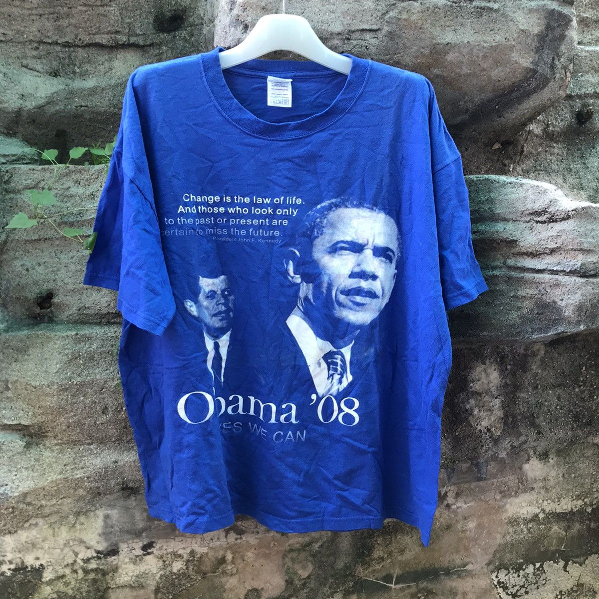 Vintage y2k Obama Over print T shirt