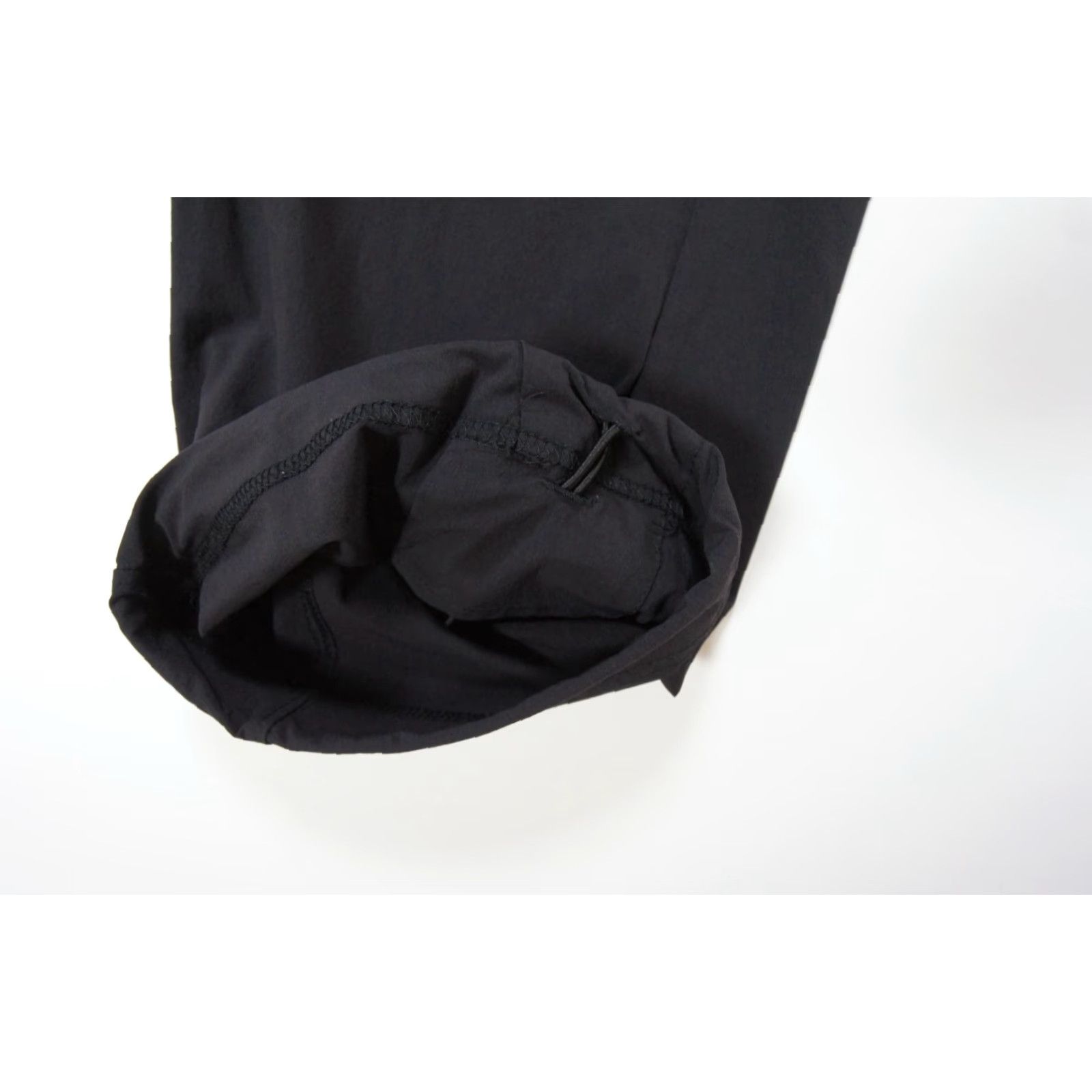 Mountain Hardwear Mountain Hardwear Cargo Pants Womens 2 Black Convertible Outdoor Stretch Size 26" / US 2 / IT 38 - 5 Thumbnail