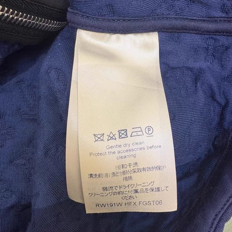 Louis Vuitton Louis Vuitton Three-color embossed full-printed logo hoode Size S / US 4 / IT 40 - 8 Thumbnail
