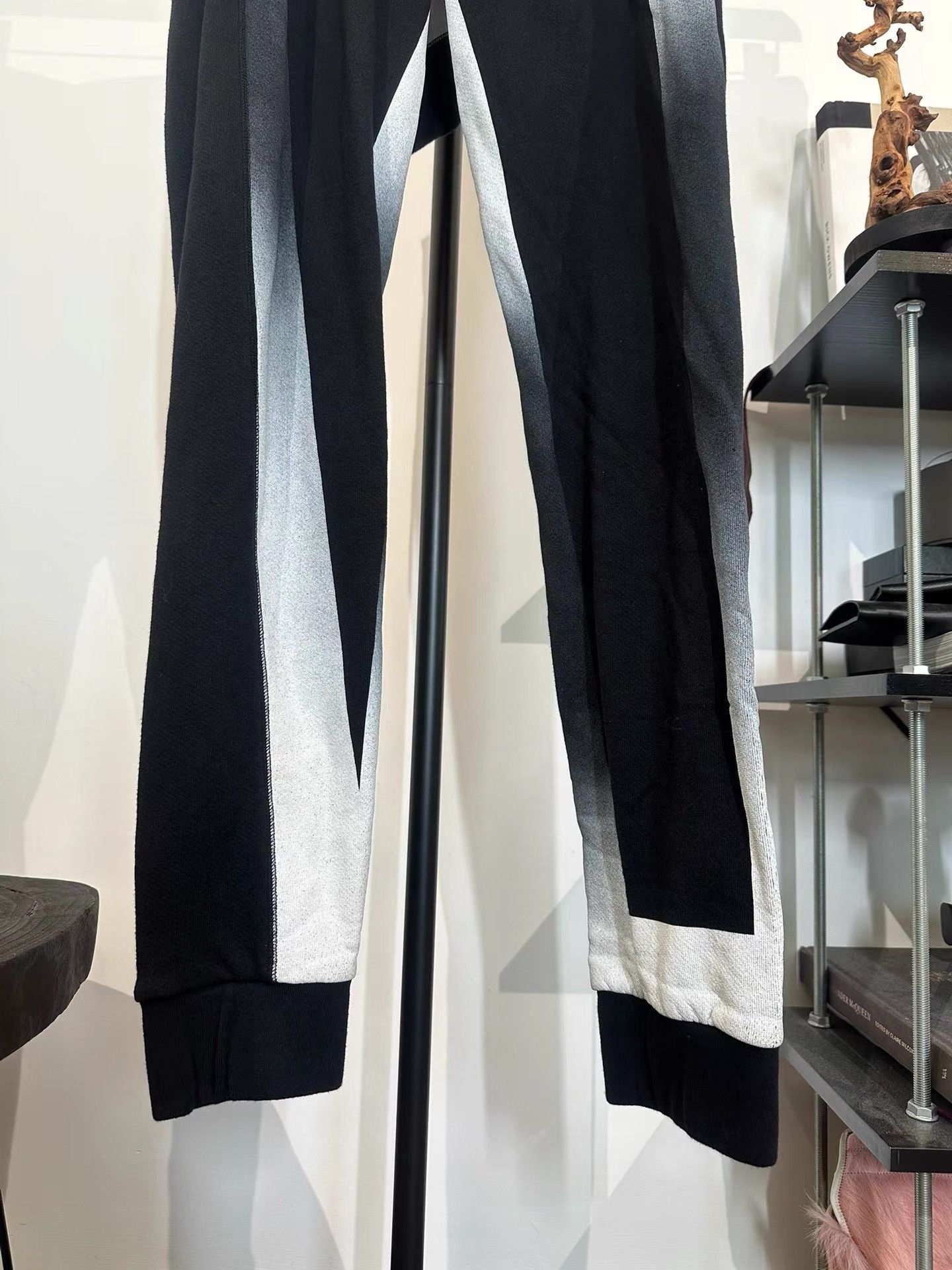 11 By Boris Bidjan Saberi 11by BBS P3 Print Elastic Cuff Sweatpants K35 Size US 33 - 4 Thumbnail