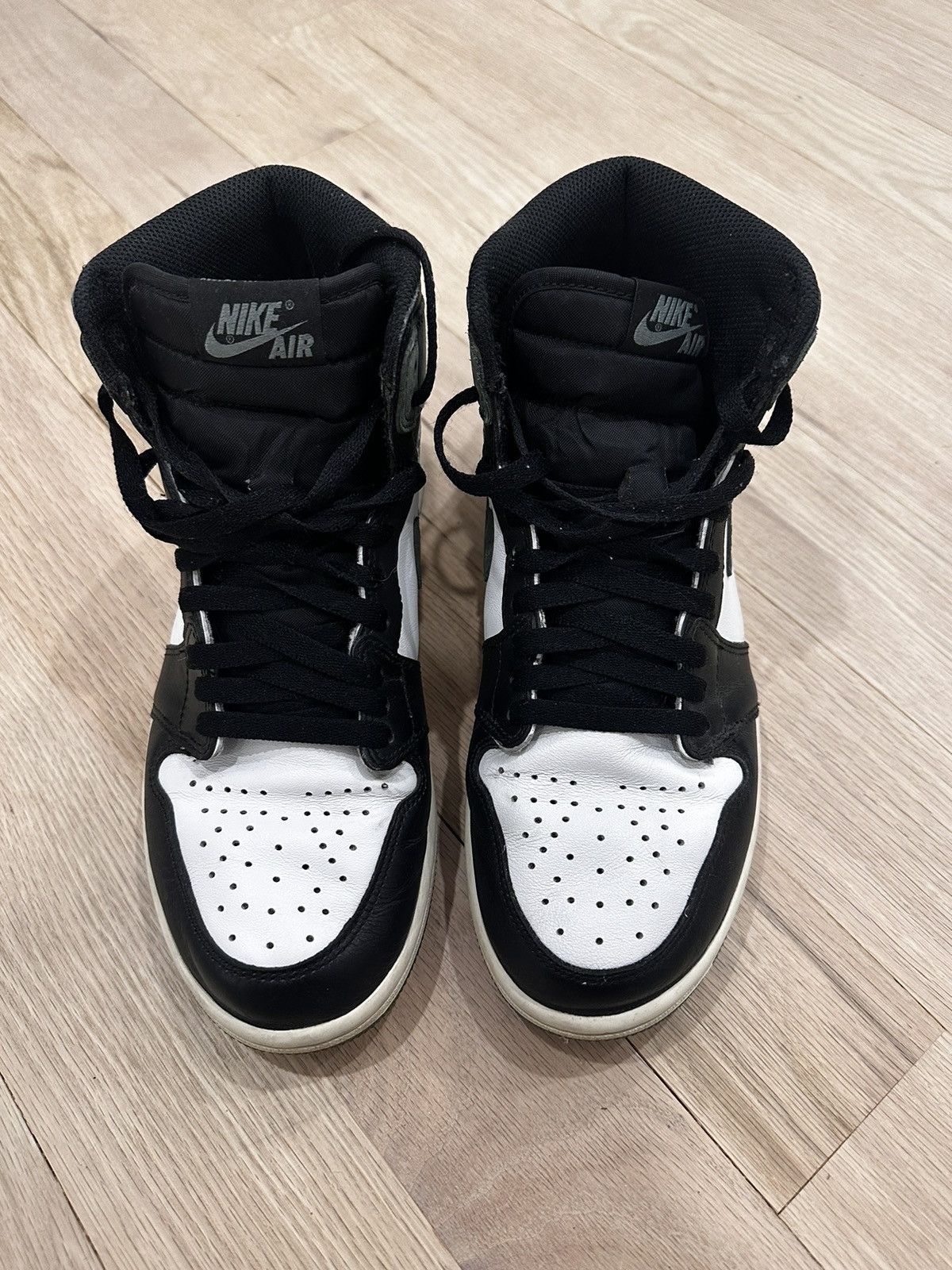 Jordan Brand Jordan 1 clay green black toe Nike 8US Size US 8 / EU 41 - 8 Thumbnail