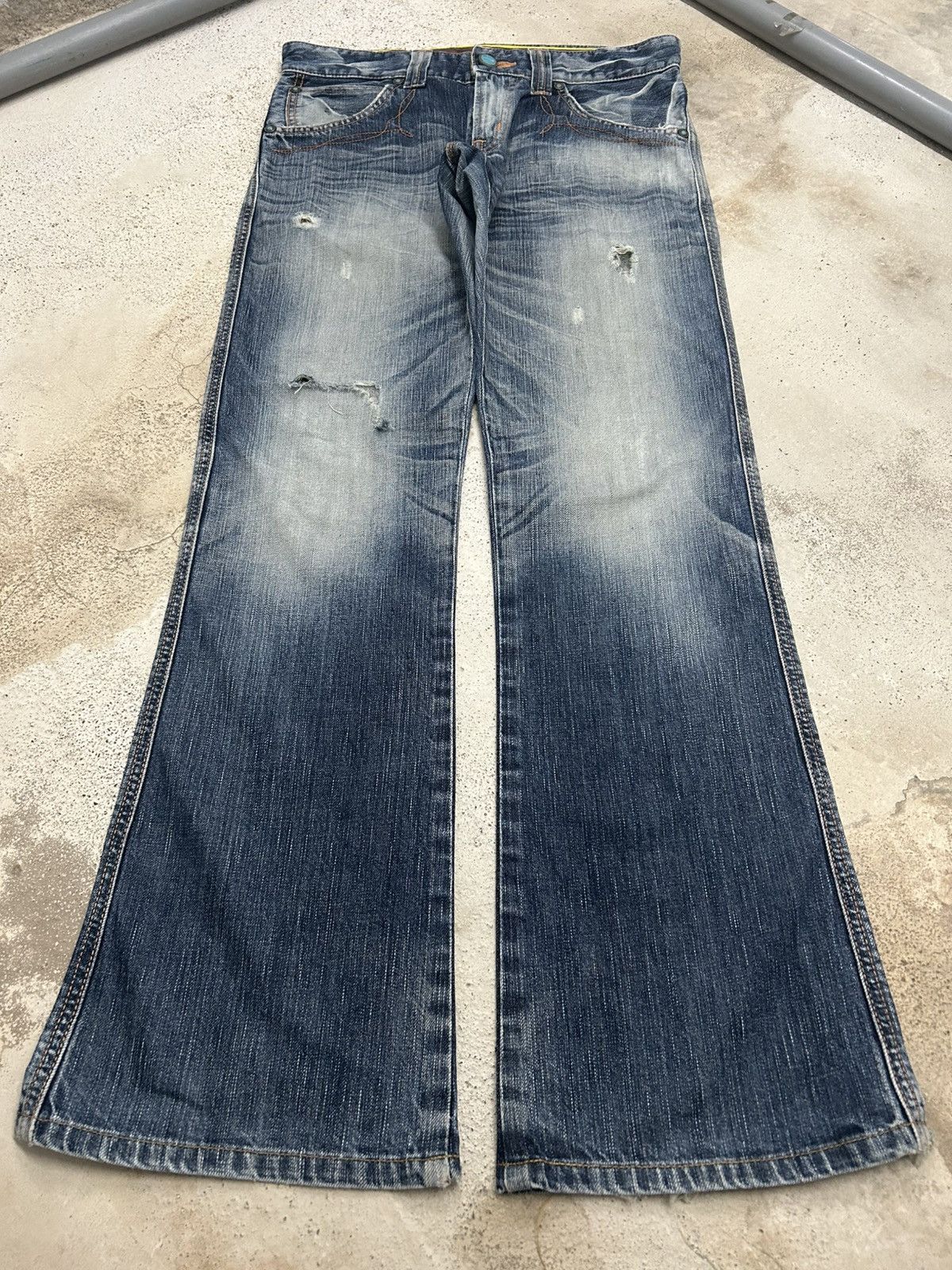 Edwin Flare Edwin 503 Faded Washed Jeans Distressed Size US 30 / EU 46 - 1 Thumbnail