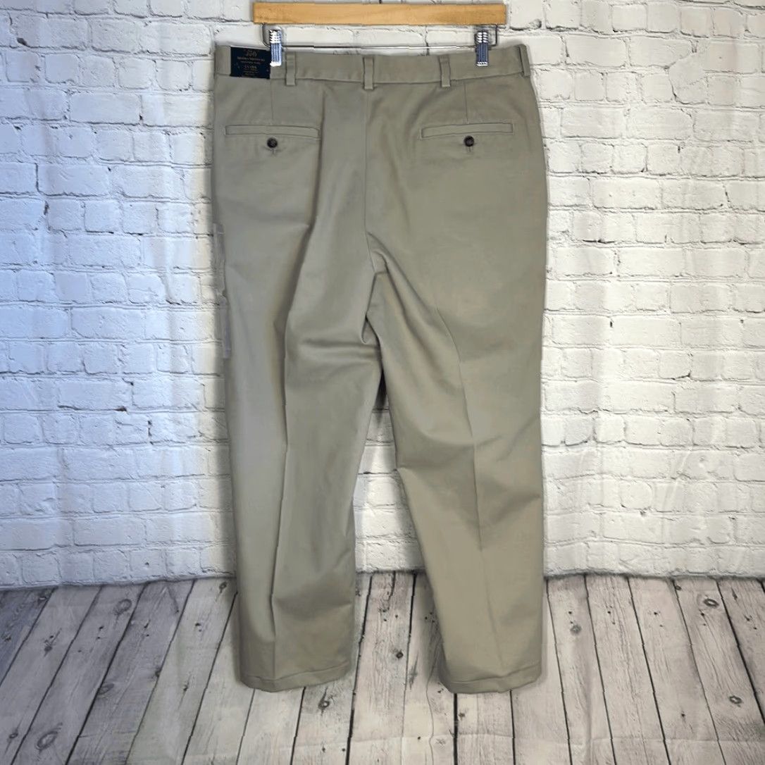 Brooks Brothers Brooks Brothers Mens Lightweight Advantage Chino Clark Tan Dress Pants W36/L30 Tan Chino Pants Mens 36 Waist 30 Inseam Size US 36 / EU 52 - 6 Thumbnail