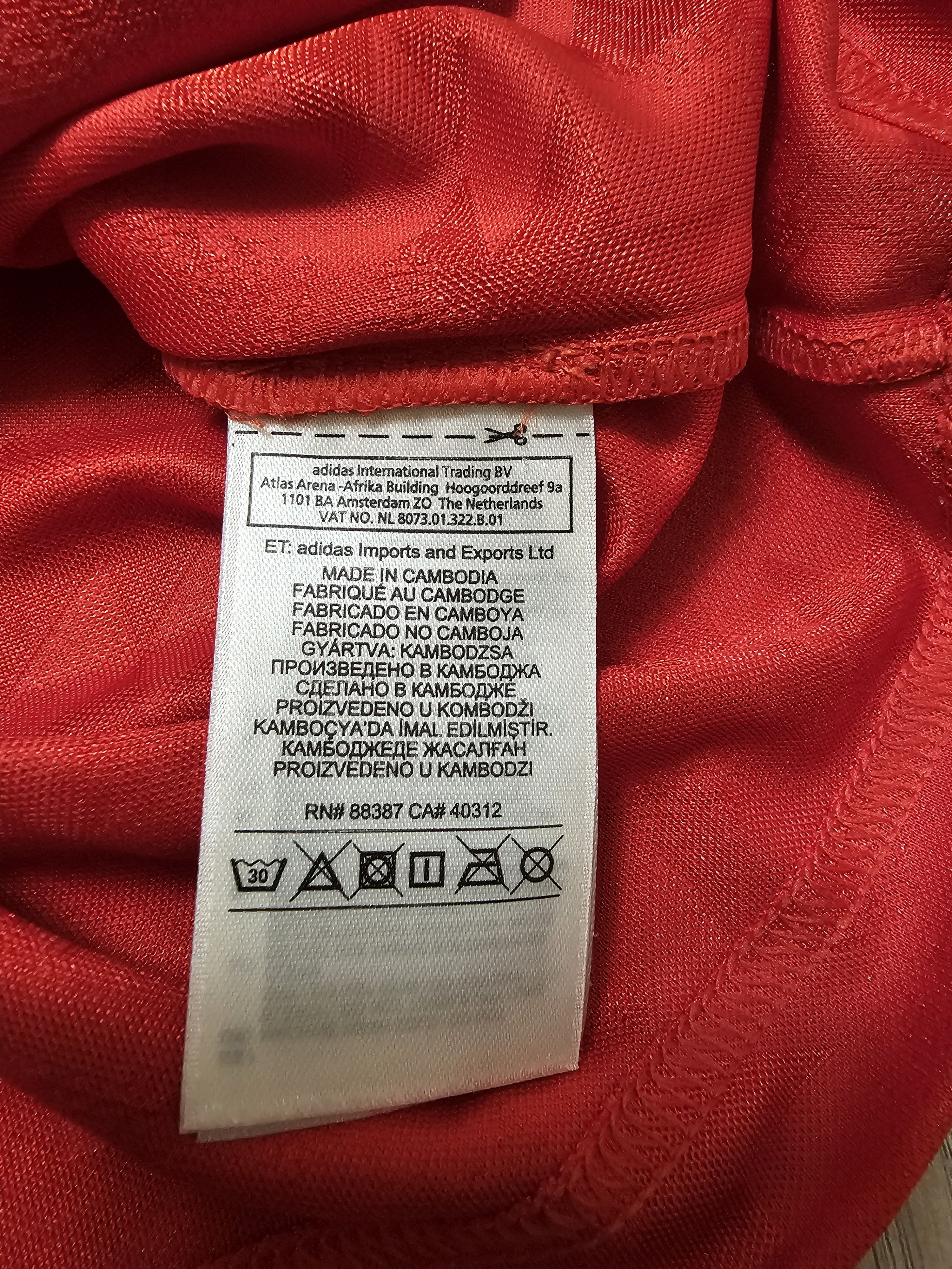 Adidas MANCHESTER UNITED 2018 DROP 1990 FOOTBALL SOCCER JERSEY Size US S / EU 44-46 / 1 - 7 Thumbnail