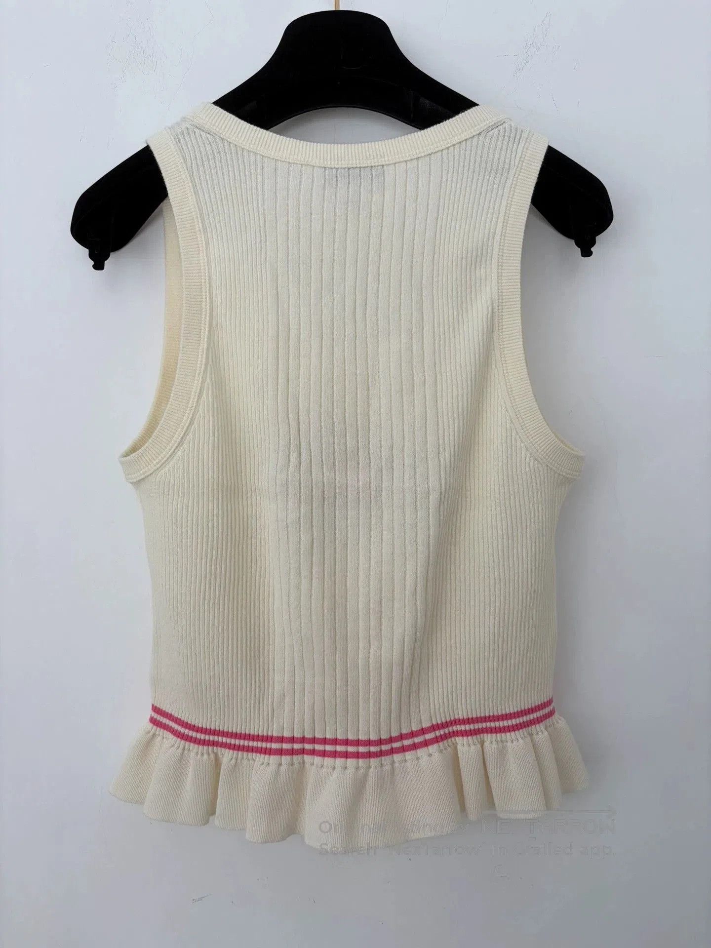 Chanel Chanel 25P Fish Knit Sleeveless Top. Size US XS / EU 42 / 0 - 3 Thumbnail