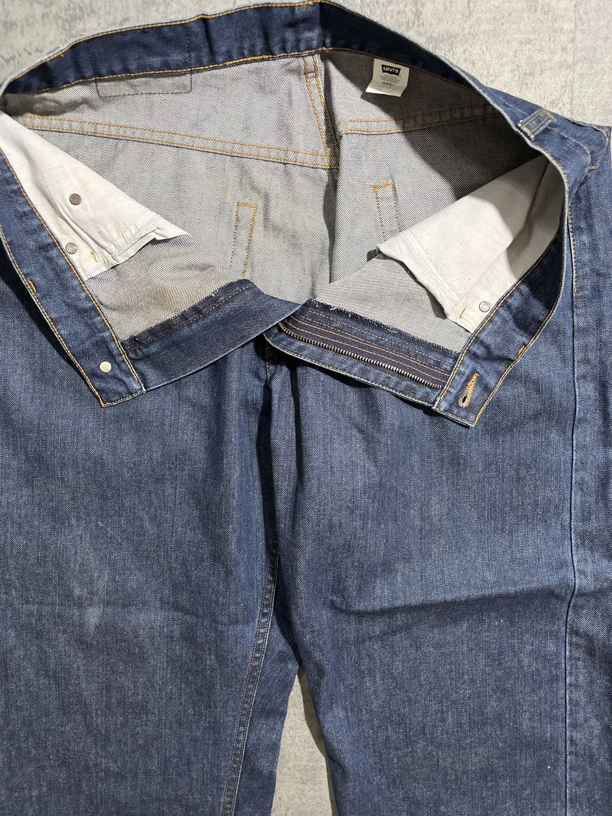 Levi's Vintage Clothing Vintage Levi’s 569 Loose Straight Fit Jeans Size US 34 / EU 50 - 3 Thumbnail