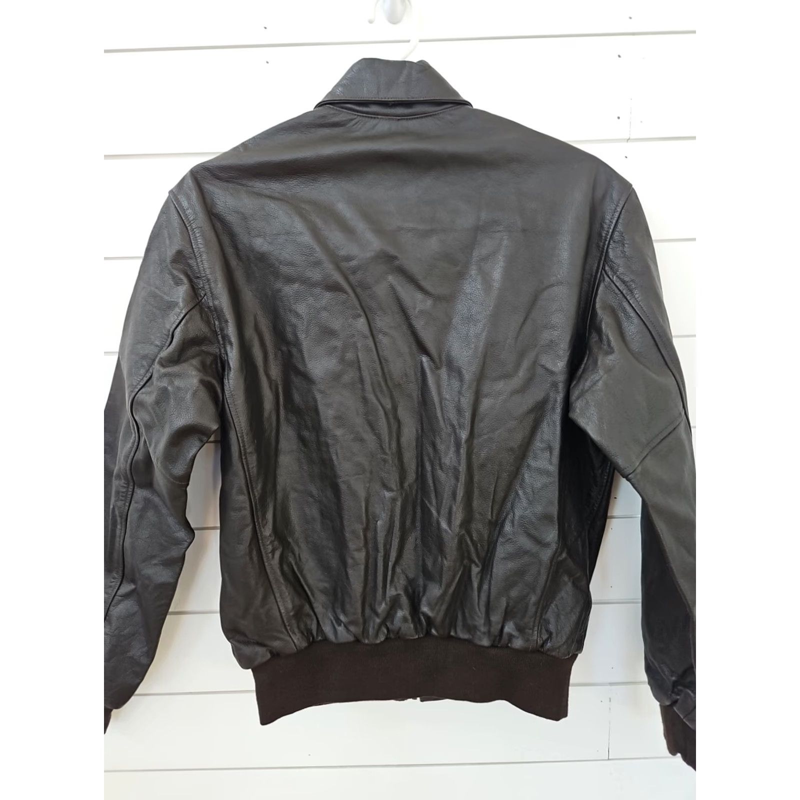 Vintage VINTAGE Avirex Air Force Bomber Jacket Coat Mens 44 Long Leather Army Flight Zipper Brown Jacket Size US S / EU 44-46 / 1 - 2 Thumbnail