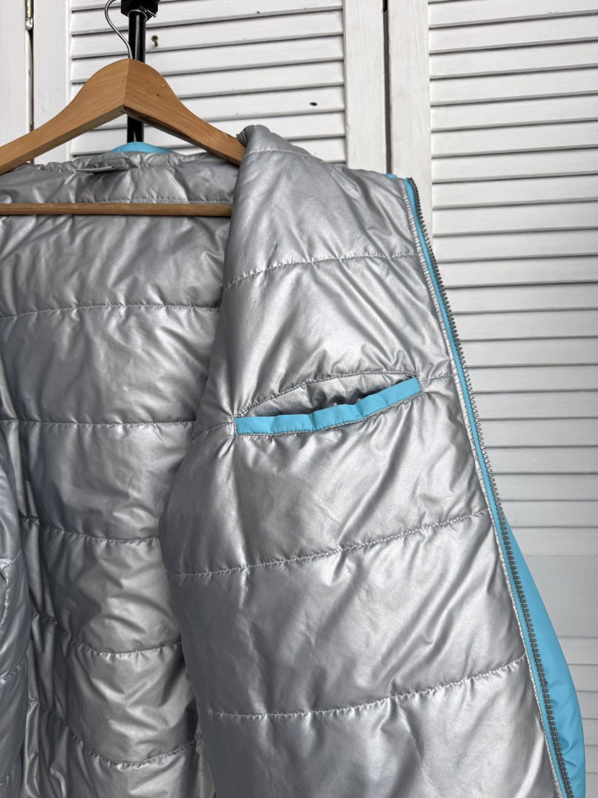 Nike Vintage Nike Puffer Jacket Metallic Big Swoosh Blue Silver Size US M / EU 48-50 / 2 - 14 Thumbnail
