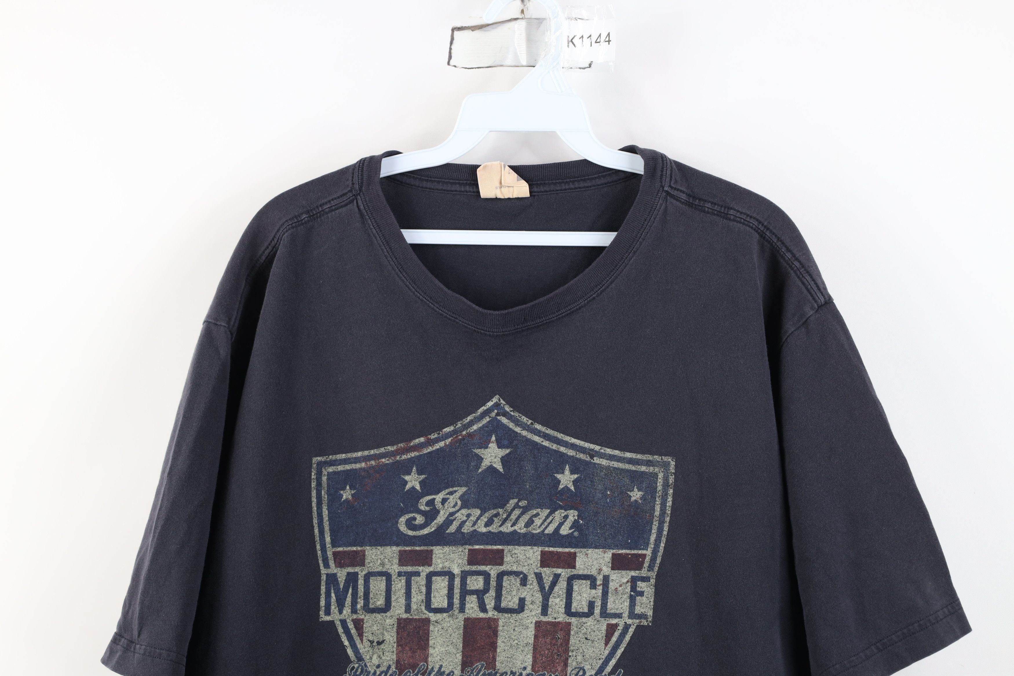 Vintage Vintage Indian Motorcycles Shield Crest T-Shirt Black Size US XL / EU 56 / 4 - 2 Thumbnail