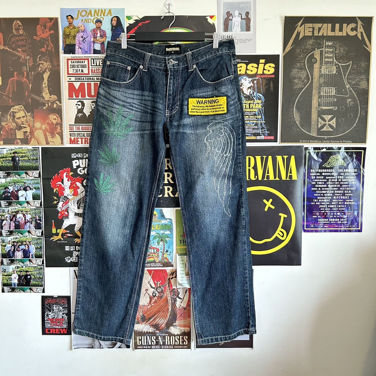 Vintage Vintage Japanese Denim Rasta Marijuana Leaf Print and Patch Size US 34 / EU 50 - 1 Thumbnail