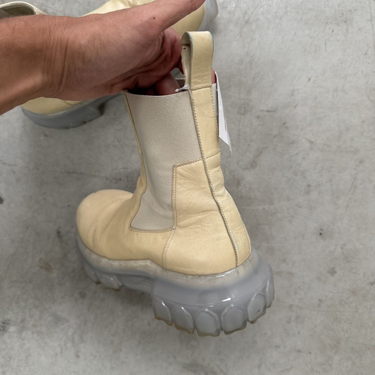 Rick Owens Rick Owens Bozo Tractor Boot Parchment (EU40) Size US 7 / EU 40 - 6 Thumbnail