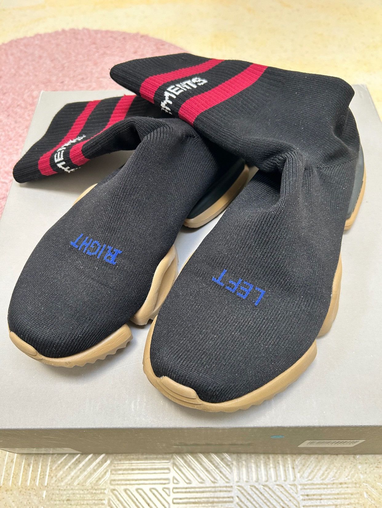 Reebok × Vetements SOCK RUNNER HIGH Size US 9.5 / EU 42-43 - 2 Thumbnail