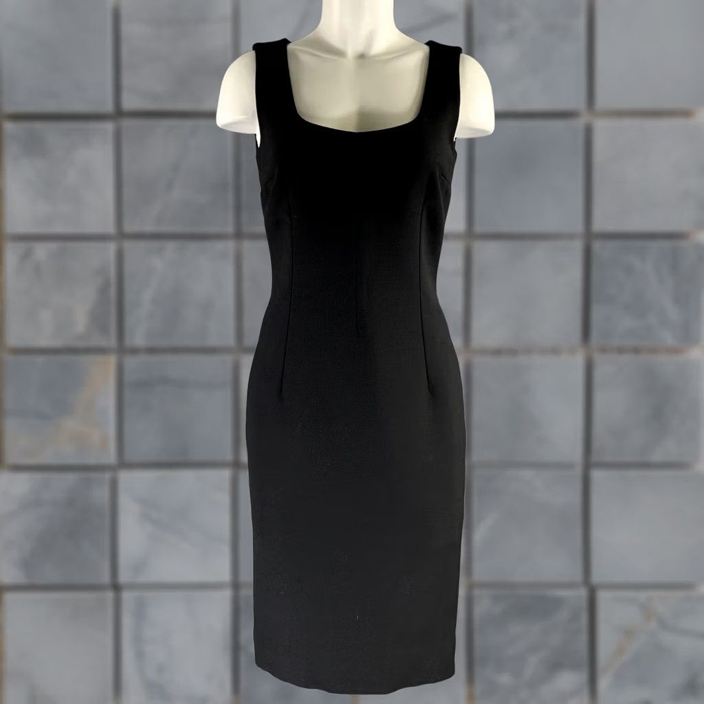 Dolce & Gabbana DOLCE & GABBANA Black Virgin Wool Body-Con Midi Dress 4 Dress Womens Adult Midi Black Virginia Wool Body-Con Size S / US 4 / IT 40 - 1 Thumbnail