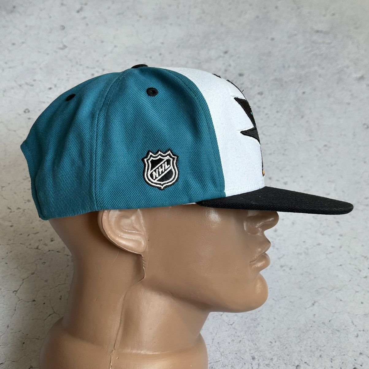 NHL × Vintage Vintage San Jose Sharks SnapBack Cap Reebok Size ONE SIZE - 4 Thumbnail